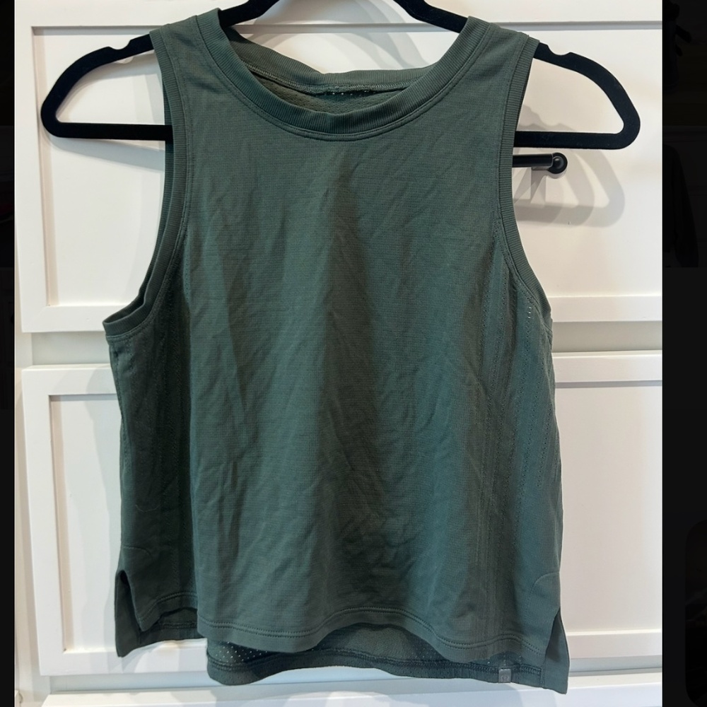 Lululemon tank top